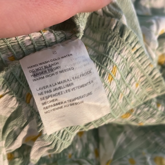 ELODIE Green Floral Tie Shoulder Smocked Crop Tank Size Small NWT - Picture 9 of 10